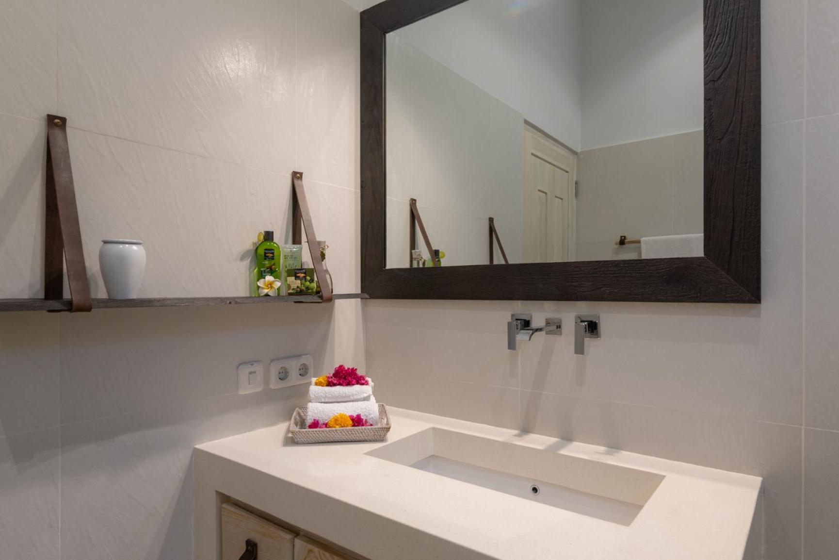 Villa Pondok Maica Lovina Kültér fotó