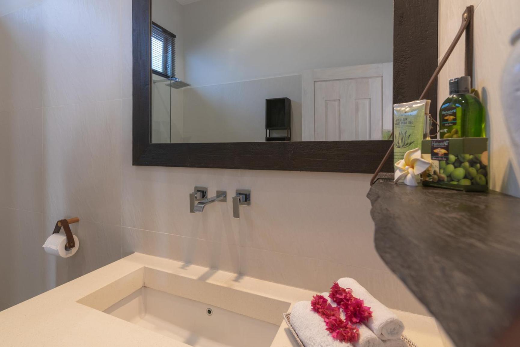 Villa Pondok Maica Lovina Kültér fotó